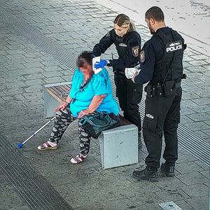 Žena po pádu z eskalátoru skončila v nemocnici