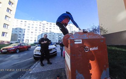 Muž v nádobě 2 Muž v nádobě 2