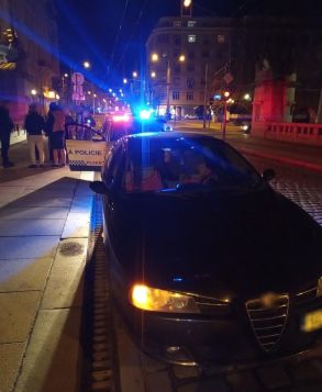 Opily ridic nedal prednost Opily ridic nedal prednost